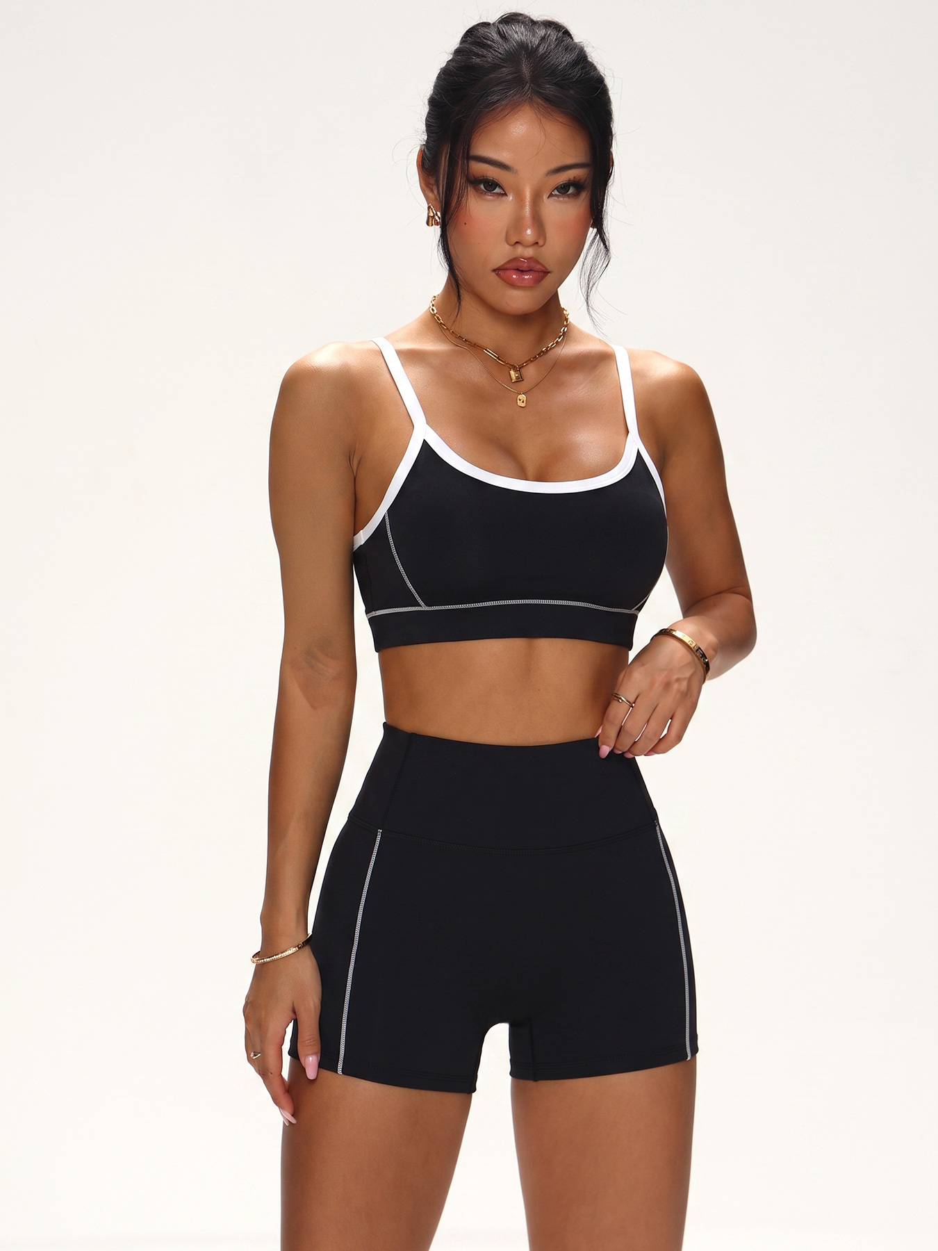 コントラストトリムシームレスワークアウトセット レディース  - Minimizer Bra Women のレビューと価格